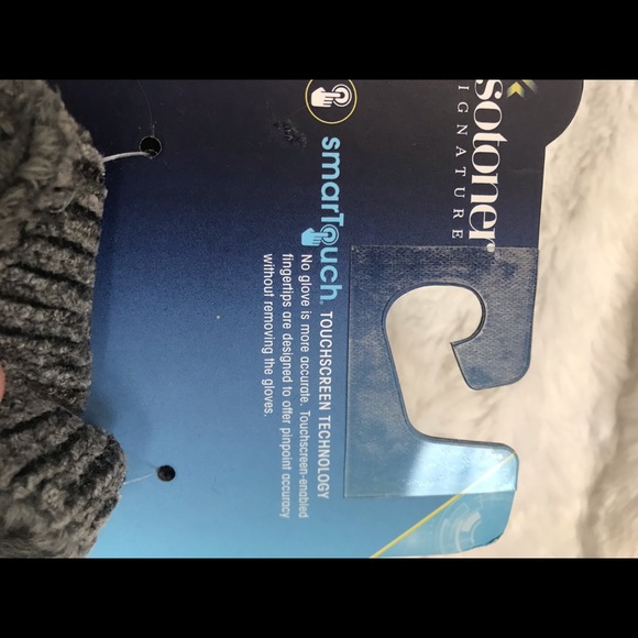 COPY - NWT Isotoner Signature Gloves - Picture 3 of 6